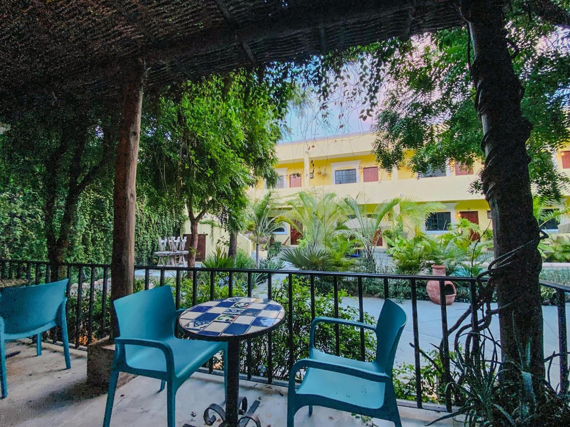 Gallo Azul Hotel, En El Corazon De Todos Santos Exteriör bild